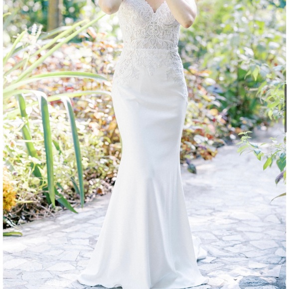 Leggenda Bridal Strapless Wedding Dress